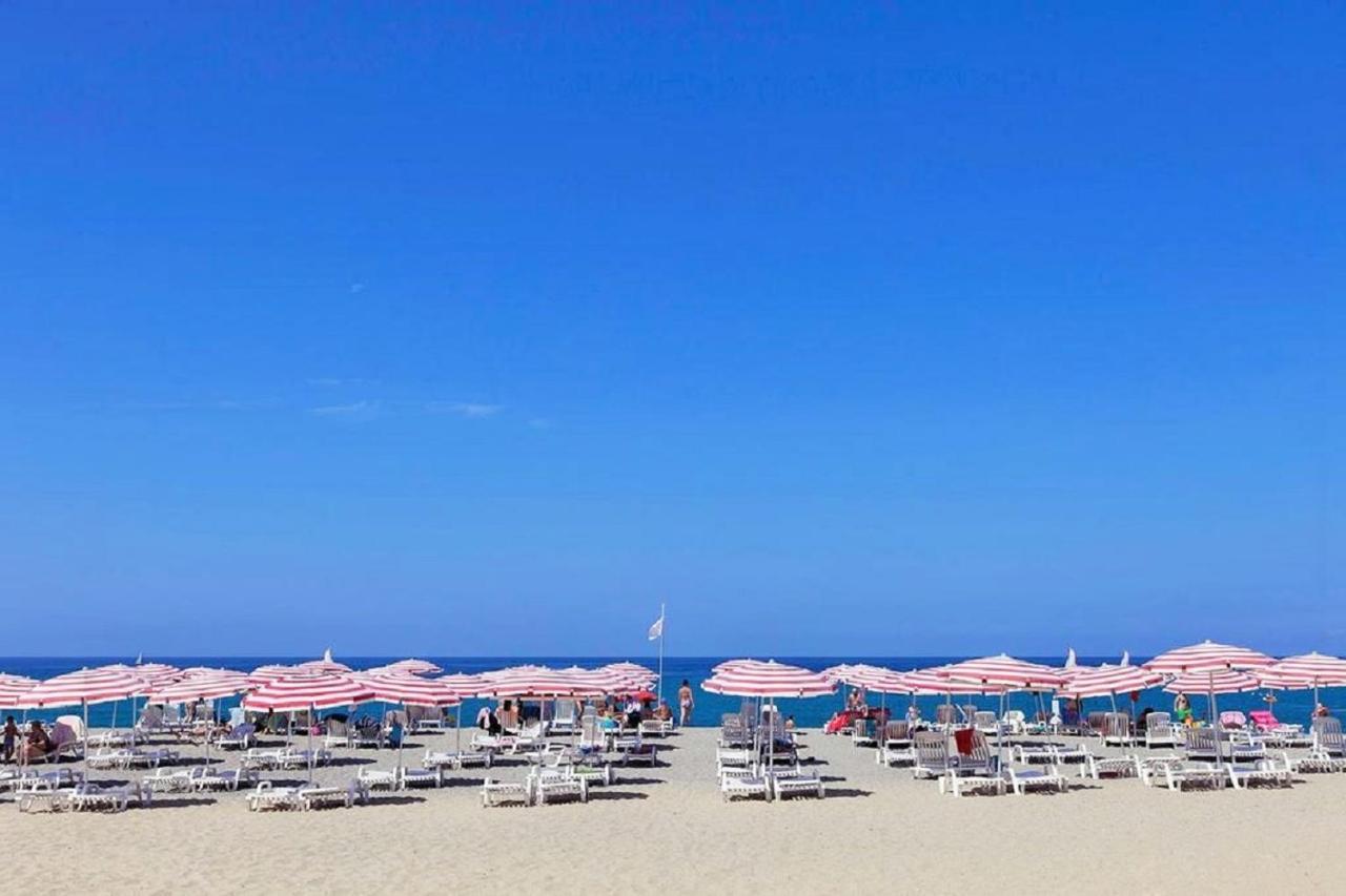 Pizzo Beach Club Apartment Ngoại thất bức ảnh