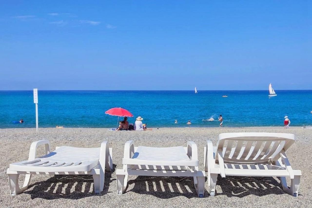 Pizzo Beach Club Apartment Ngoại thất bức ảnh