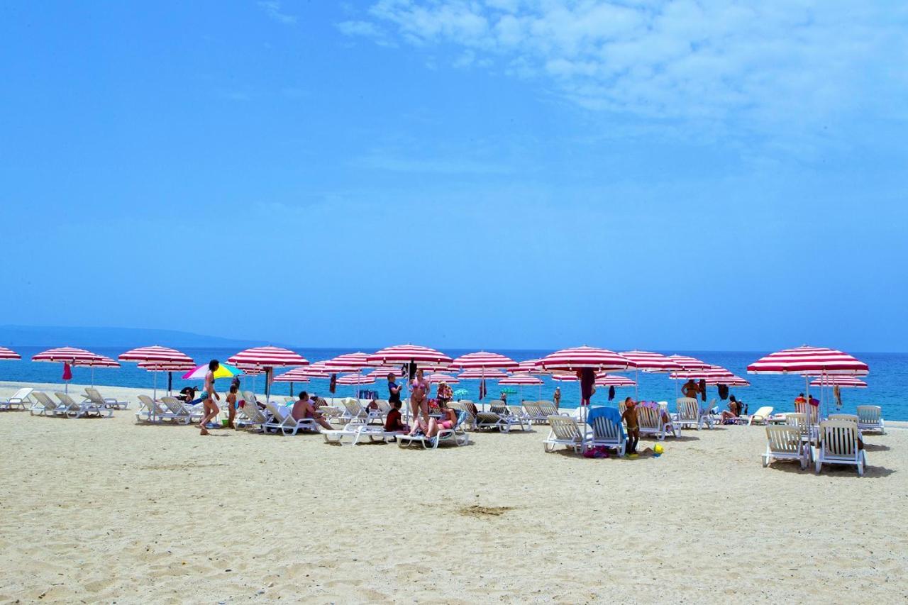 Pizzo Beach Club Apartment Ngoại thất bức ảnh