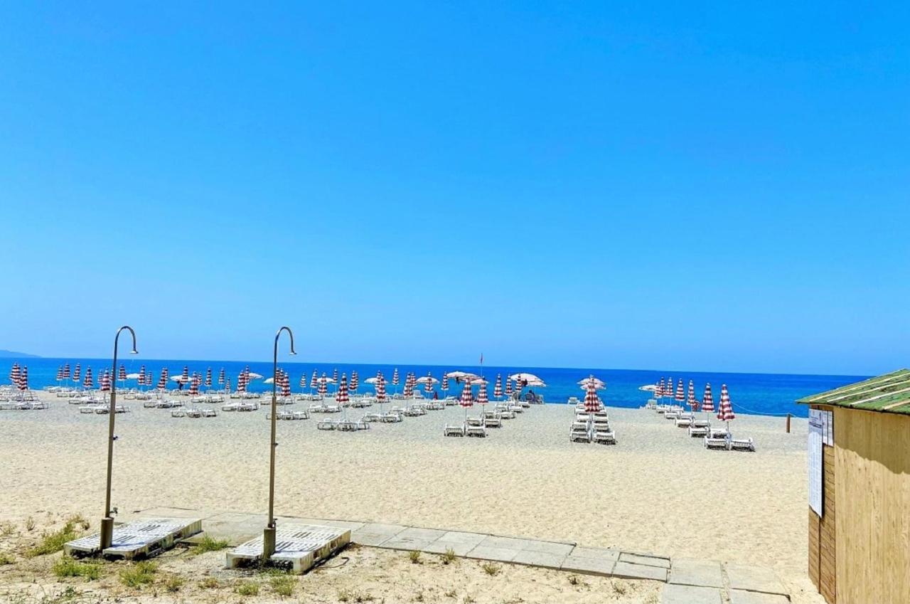 Pizzo Beach Club Apartment Ngoại thất bức ảnh
