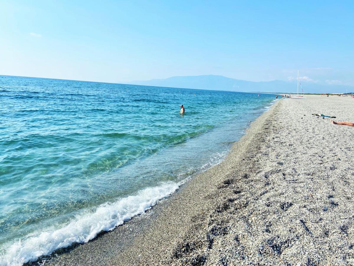 Pizzo Beach Club Apartment Ngoại thất bức ảnh