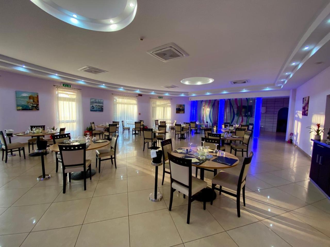 Pizzo Beach Club Apartment Ngoại thất bức ảnh