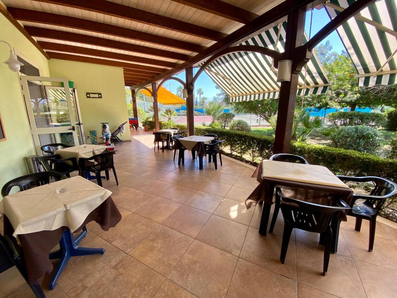 Pizzo Beach Club Apartment Ngoại thất bức ảnh