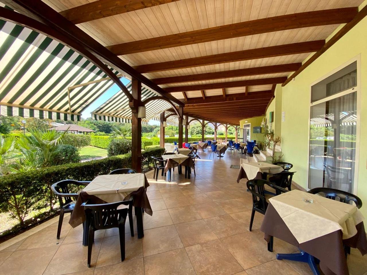 Pizzo Beach Club Apartment Ngoại thất bức ảnh