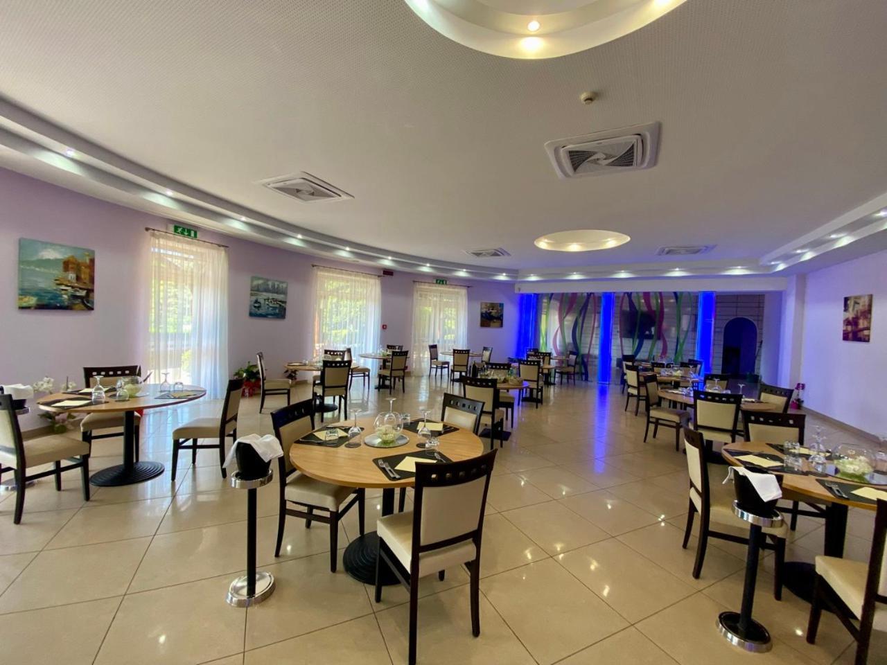 Pizzo Beach Club Apartment Ngoại thất bức ảnh